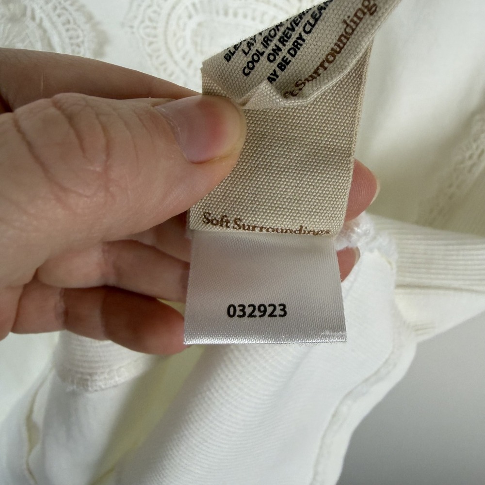 Soft Surroundings White Crochet Lace V-Neck Ribbed Knit Top Large Feminine Comfy - Picture 7 of 9